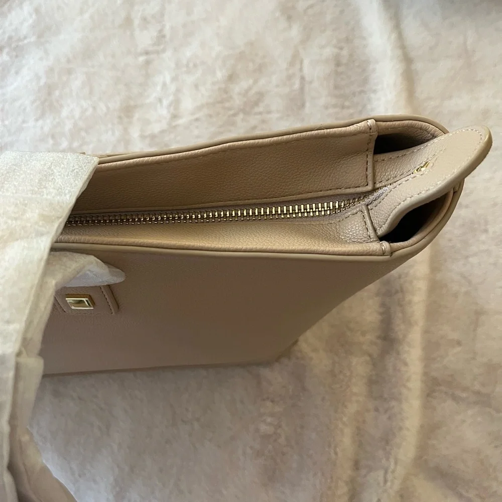 NWT Modern Picnic The Tote Cream